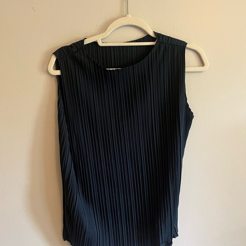 Uniqlo Navy Pleated Blouse Tank